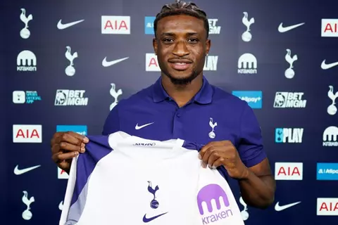 رسميًا.. توتنهام يعلن ضم محمد قدوس